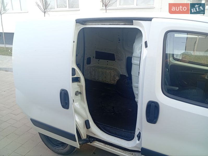 Грузовой фургон Peugeot Bipper 2016 в Вараше