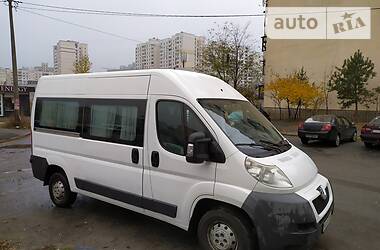 Вантажопасажирський фургон Peugeot Boxer 2006 в Києві