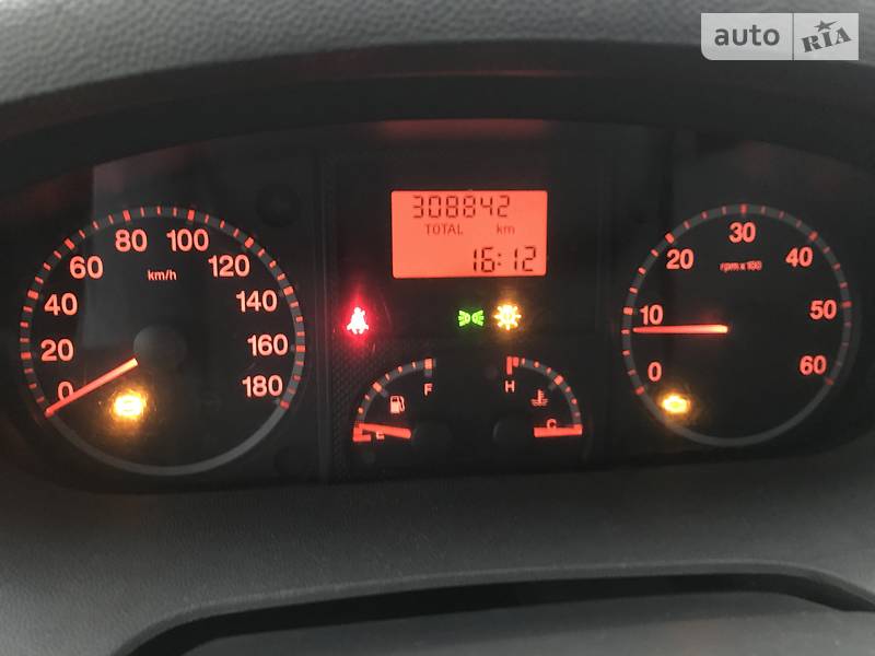 Вантажопасажирський фургон Peugeot Boxer 2007 в Києві