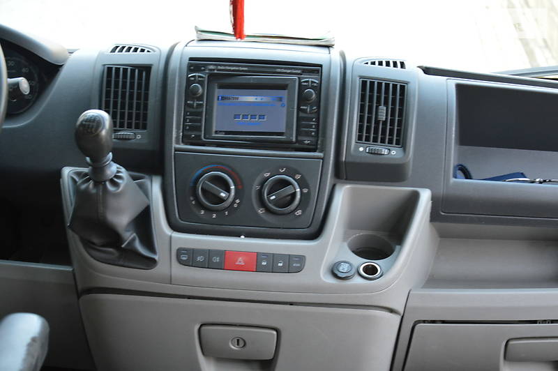 Вантажопасажирський фургон Peugeot Boxer 2008 в Сторожинці