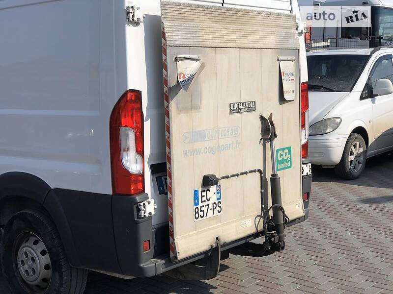 Вантажопасажирський фургон Peugeot Boxer 2016 в Львові