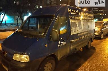 Грузопассажирский фургон Peugeot Boxer 2004 в Киеве