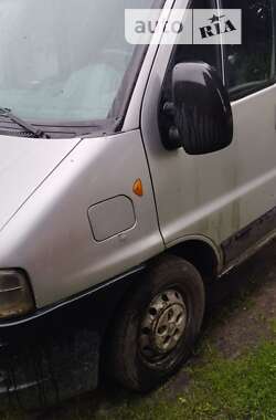 Грузовой фургон Peugeot Boxer 2005 в Дубровице