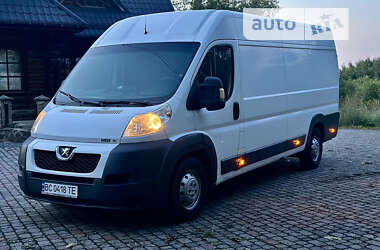 Вантажний фургон Peugeot Boxer 2013 в Мостиській