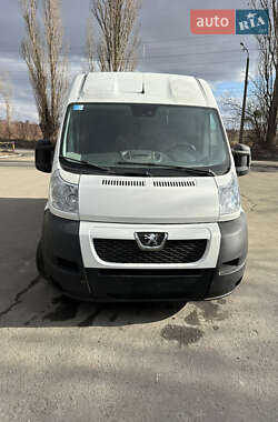 Вантажний фургон Peugeot Boxer 2008 в Рівному