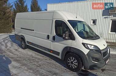 Вантажний фургон Peugeot Boxer 2015 в Жидачові