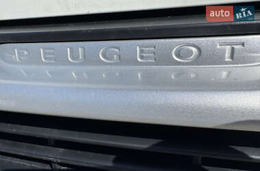 Автомобиль скорой помощи Peugeot Boxer 2018 в 