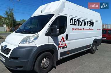 Вантажний фургон Peugeot Boxer 2013 в Києві