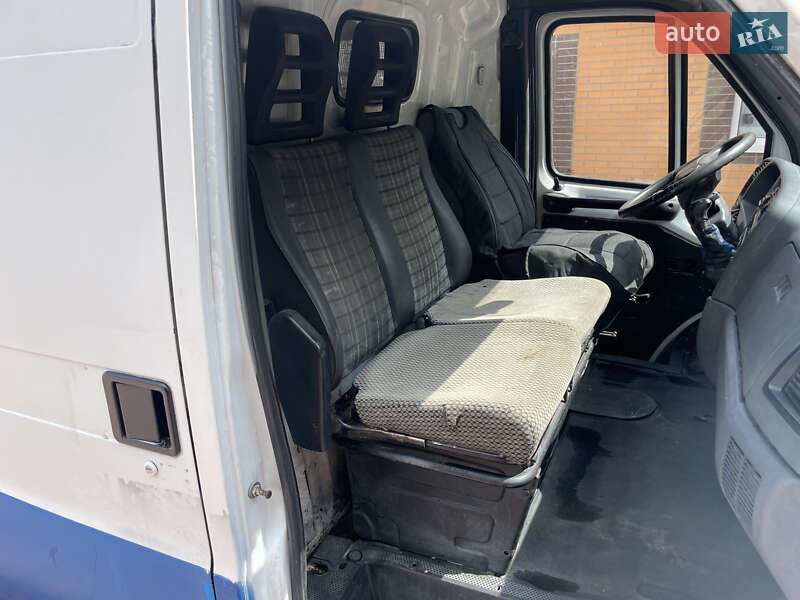Вантажний фургон Peugeot Boxer 1995 в Жмеринці