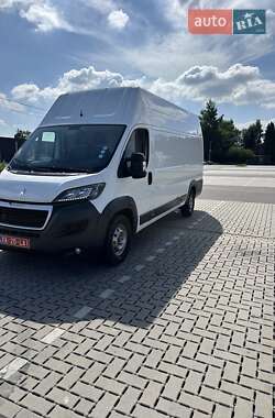 Грузовой фургон Peugeot Boxer 2017 в Виньковцах