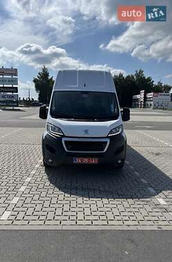 Грузовой фургон Peugeot Boxer 2017 в Виньковцах
