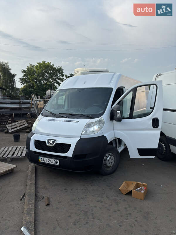 Вантажний фургон Peugeot Boxer 2011 в Києві