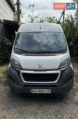 Грузовой фургон Peugeot Boxer 2015 в Киеве