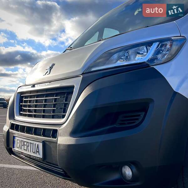 Вантажопасажирський фургон Peugeot Boxer 2019 в Києві