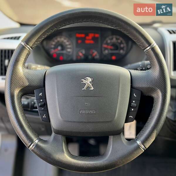 Вантажопасажирський фургон Peugeot Boxer 2019 в Києві