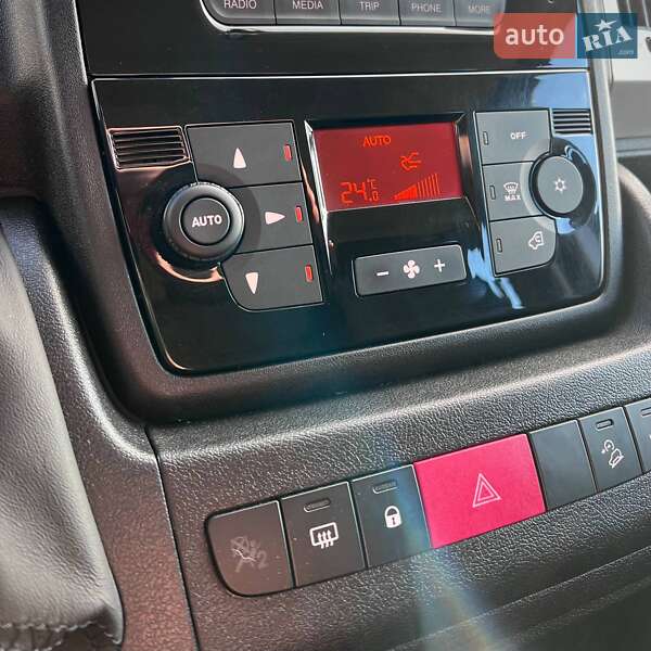 Вантажопасажирський фургон Peugeot Boxer 2019 в Києві