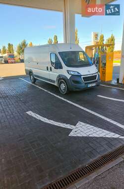 Грузовой фургон Peugeot Boxer 2015 в Житомире