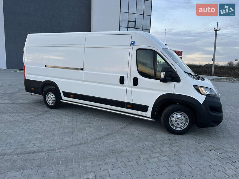 Вантажний фургон Peugeot Boxer 2020 в Львові