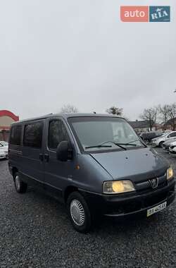 Вантажний фургон Peugeot Boxer 2005 в Рівному