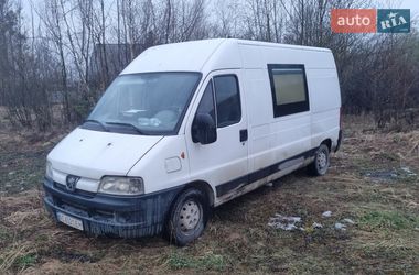 Грузопассажирский фургон Peugeot Boxer 2003 в Самборе