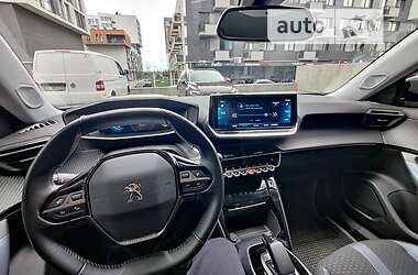Внедорожник / Кроссовер Peugeot e-2008 2020 в 
