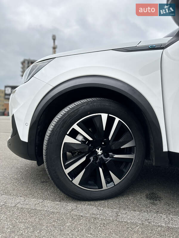 Позашляховик / Кросовер Peugeot e-2008 2020 в Умані