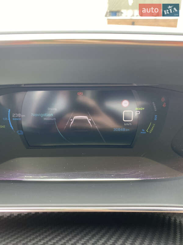 Позашляховик / Кросовер Peugeot e-2008 2020 в Умані