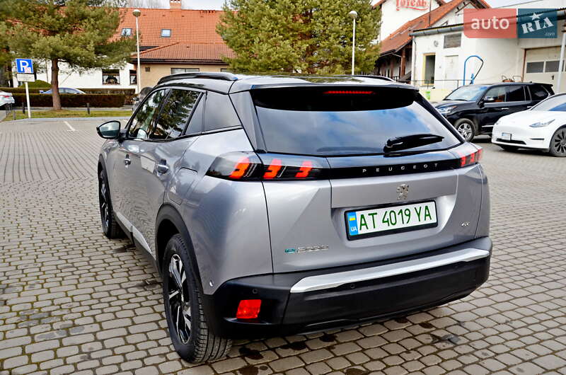 Позашляховик / Кросовер Peugeot e-2008 2023 в Івано-Франківську