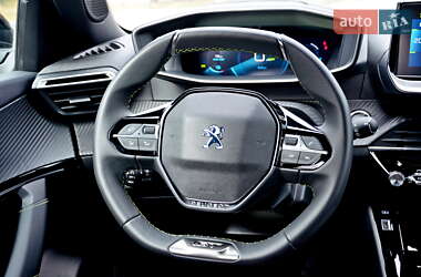 Внедорожник / Кроссовер Peugeot e-2008 2023 в 