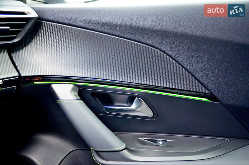 Позашляховик / Кросовер Peugeot e-2008 2023 в Івано-Франківську