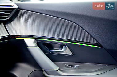 Внедорожник / Кроссовер Peugeot e-2008 2023 в 