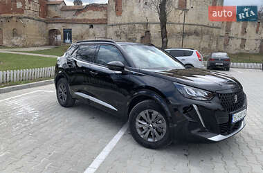 Внедорожник / Кроссовер Peugeot e-2008 2022 в 