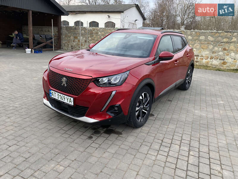 Позашляховик / Кросовер Peugeot e-2008 2021 в 
