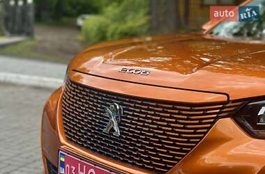 Позашляховик / Кросовер Peugeot e-2008 2021 в 