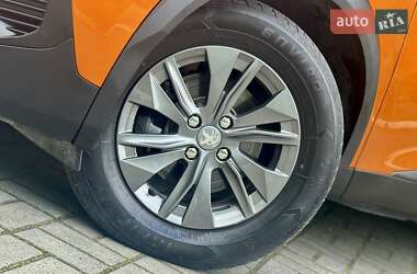 Позашляховик / Кросовер Peugeot e-2008 2021 в 