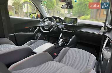 Позашляховик / Кросовер Peugeot e-2008 2021 в 