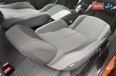 Позашляховик / Кросовер Peugeot e-2008 2021 в 