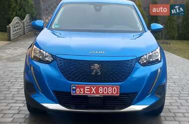 Внедорожник / Кроссовер Peugeot e-2008 2022 в 