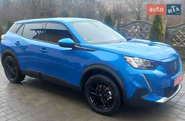Внедорожник / Кроссовер Peugeot e-2008 2022 в 