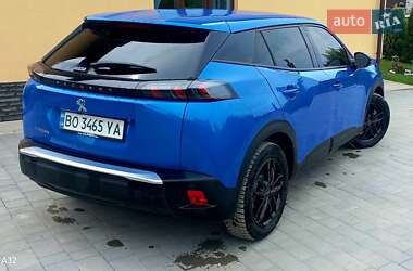 Внедорожник / Кроссовер Peugeot e-2008 2022 в 