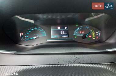 Внедорожник / Кроссовер Peugeot e-2008 2022 в 