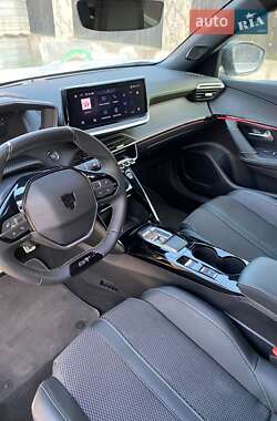 Внедорожник / Кроссовер Peugeot e-2008 2024 в 