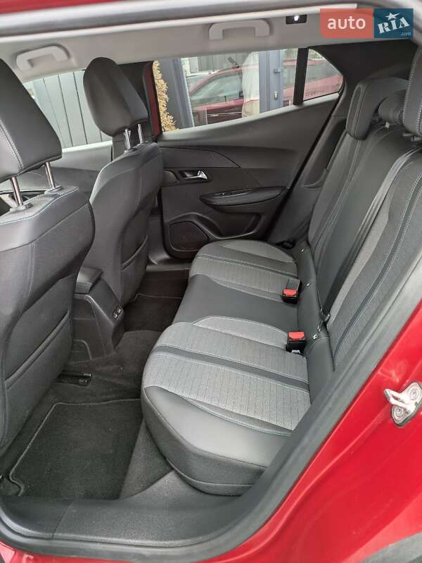 Позашляховик / Кросовер Peugeot e-2008 2022 в Львові фото 23 Позашляховик / Кросовер Peugeot e-2008 2022 в Львові