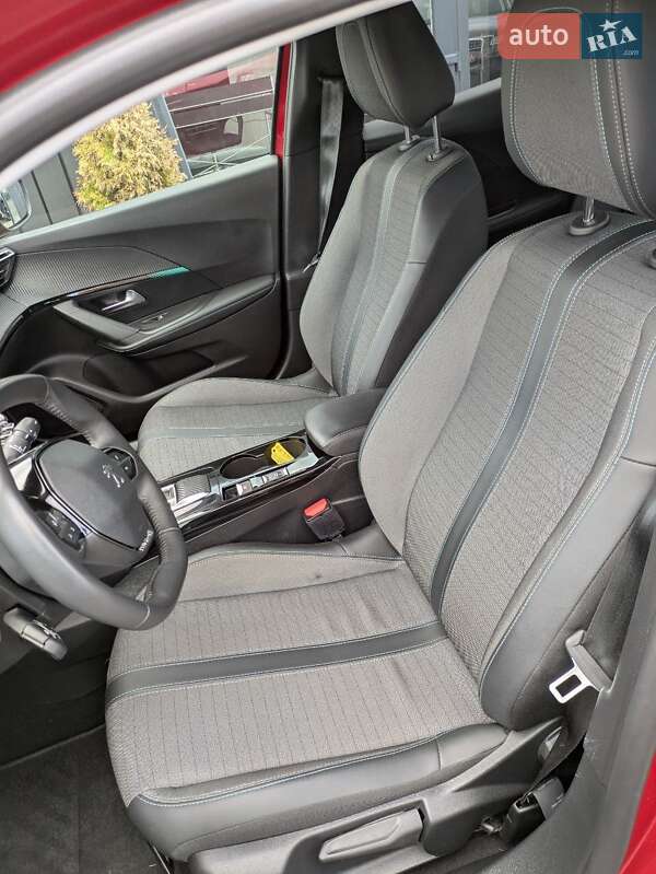 Позашляховик / Кросовер Peugeot e-2008 2022 в Львові фото 14 Позашляховик / Кросовер Peugeot e-2008 2022 в Львові