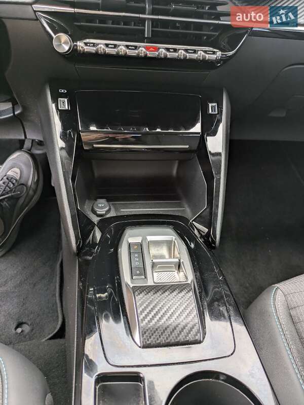 Позашляховик / Кросовер Peugeot e-2008 2022 в Львові фото 21 Позашляховик / Кросовер Peugeot e-2008 2022 в Львові