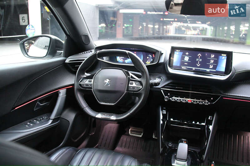 Внедорожник / Кроссовер Peugeot e-2008 2020 в Киеве