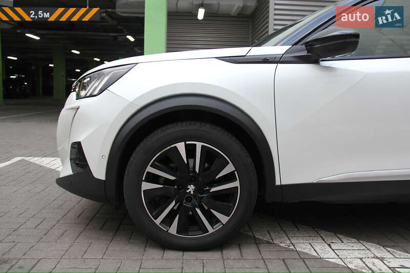 Внедорожник / Кроссовер Peugeot e-2008 2020 в Киеве