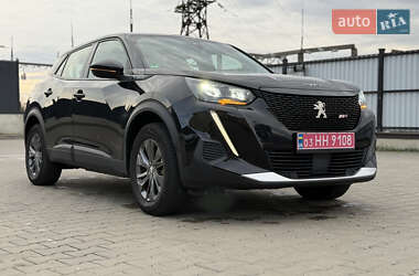 Внедорожник / Кроссовер Peugeot e-2008 2022 в 