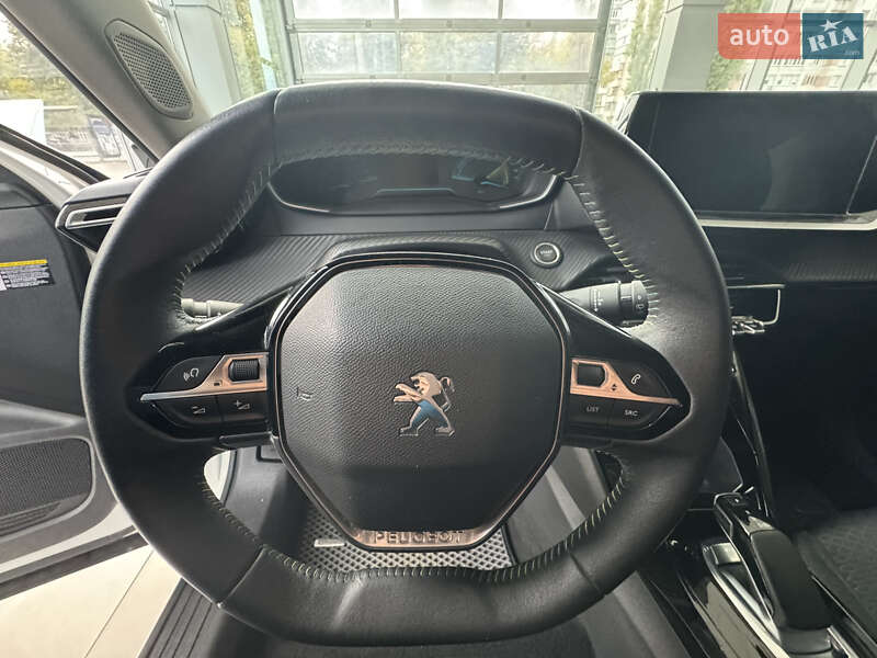 Внедорожник / Кроссовер Peugeot e-2008 2020 в Чернигове