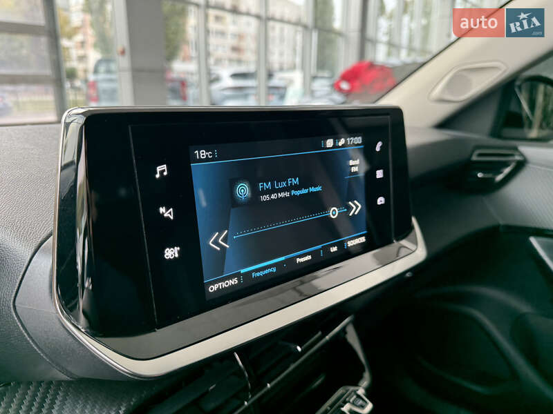 Внедорожник / Кроссовер Peugeot e-2008 2020 в Чернигове